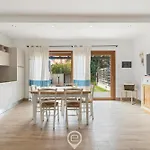 Mediterranean Garden House Chia